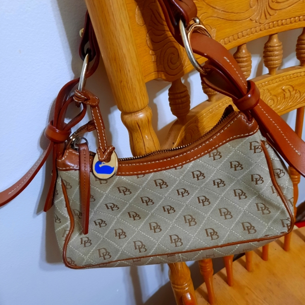 Dooney and bourke shoulder bag